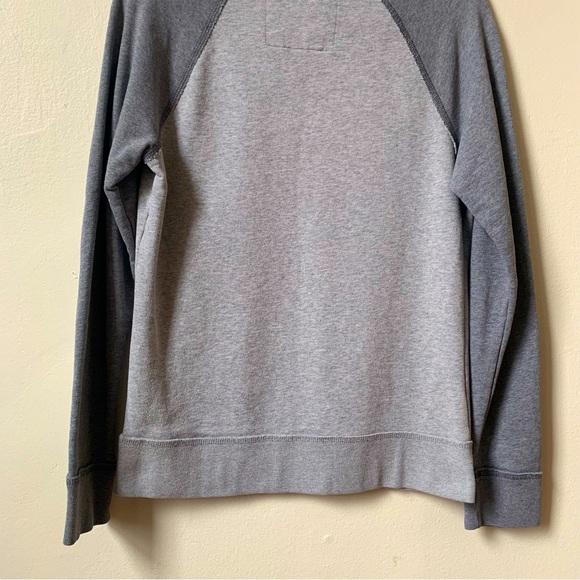 Aeropostale—Gray Color-Block Raglan Crewneck Sweatshirt (Size Small) - Picture 4 of 5